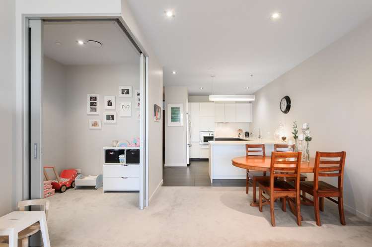 402/2 Bluegrey Avenue Stonefields_5