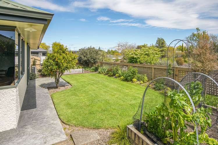 7 Heath Place Stoke_17