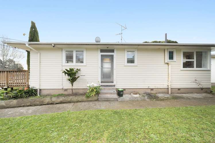 39 Clayton Avenue Otara_26