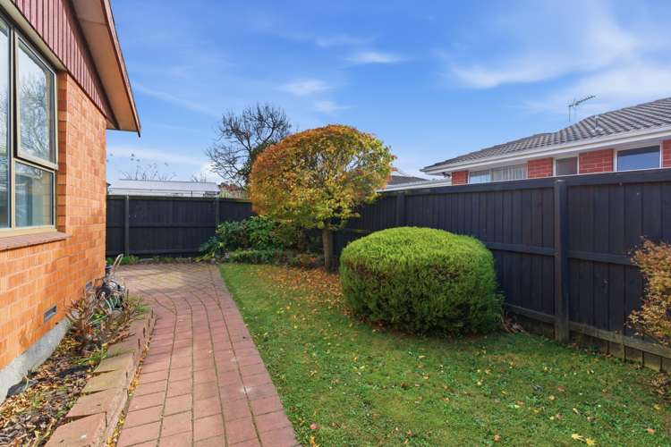2/1 Karnak Crescent Avonhead_18