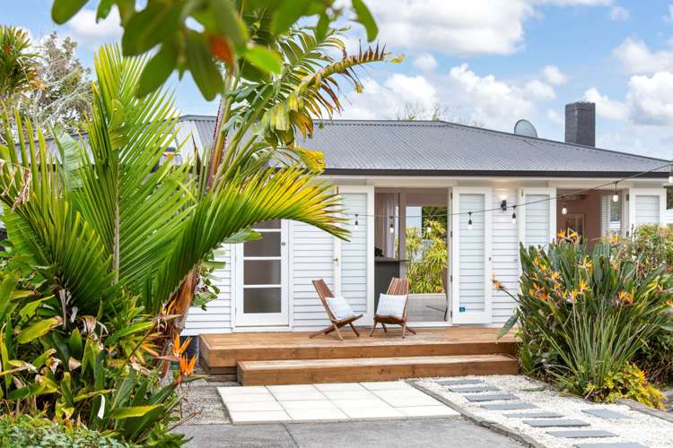 25 Trojan Crescent New Lynn_4