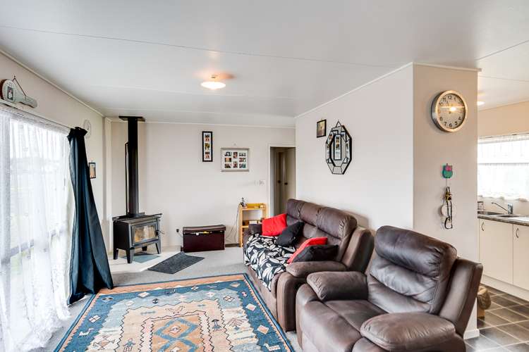 338 Flaxmere Avenue_0