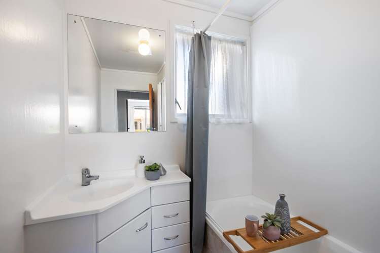 28a Cypress Grove Paraparaumu_9