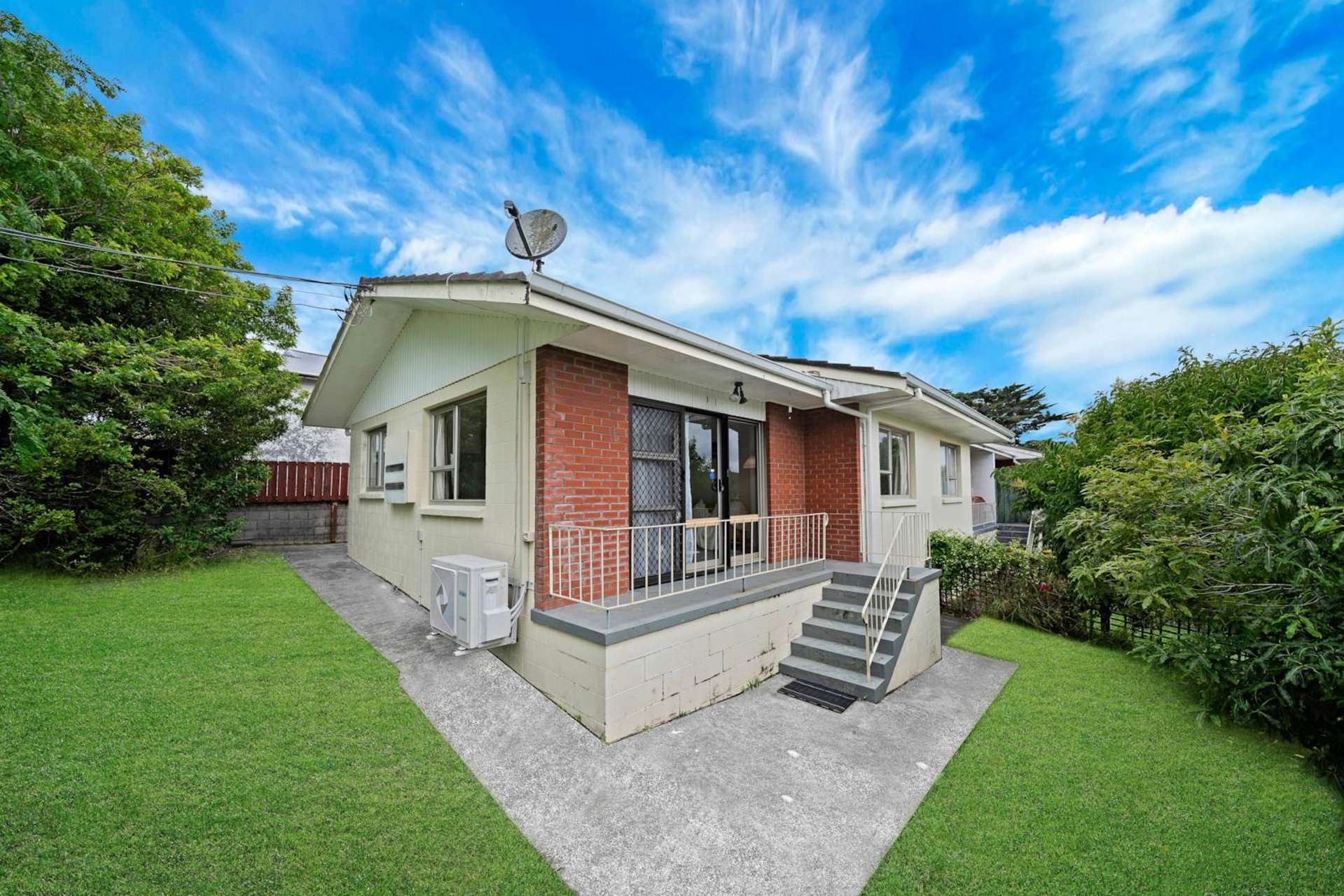 1/68 West Coast Road Glen Eden_0