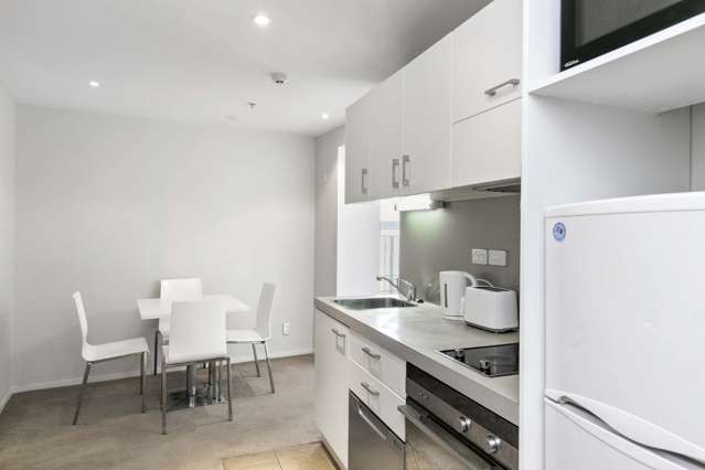 1408/72-82 Taranaki Street 2185_2