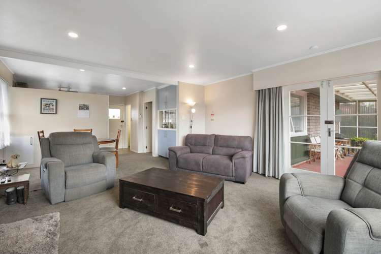 5 Moana Crescent_5