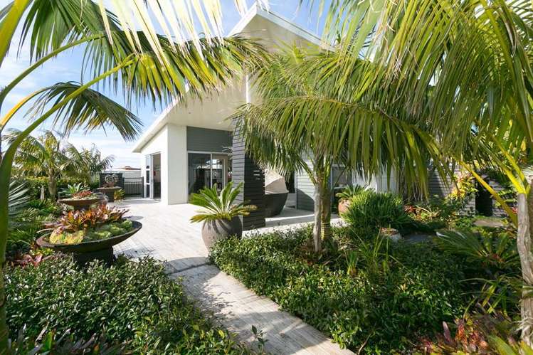 9c Dolphin Parade Bell Block_17