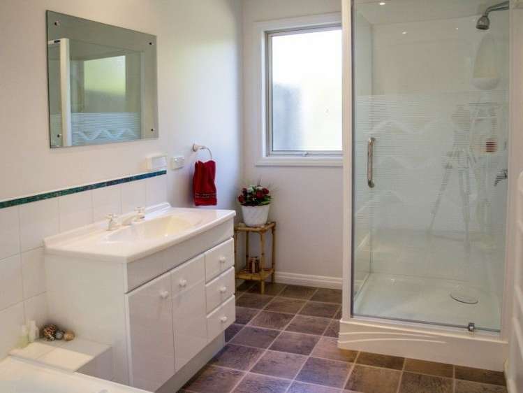 2 Allenby Place Wanaka_15