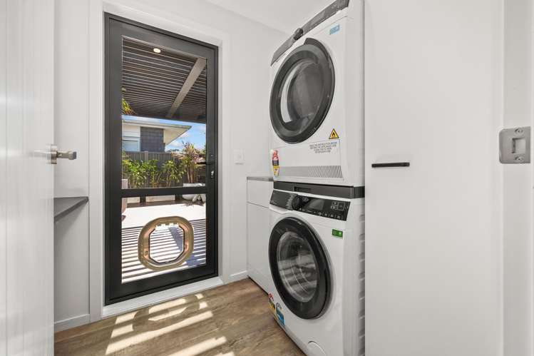 10 Pateke Drive Kenepuru_24