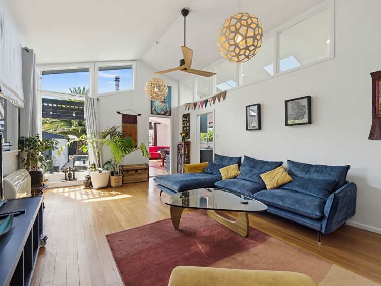 251 Grahams Road_2