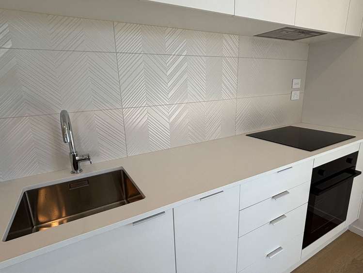 706/2B Te Ara Taurapa Point Chevalier_2