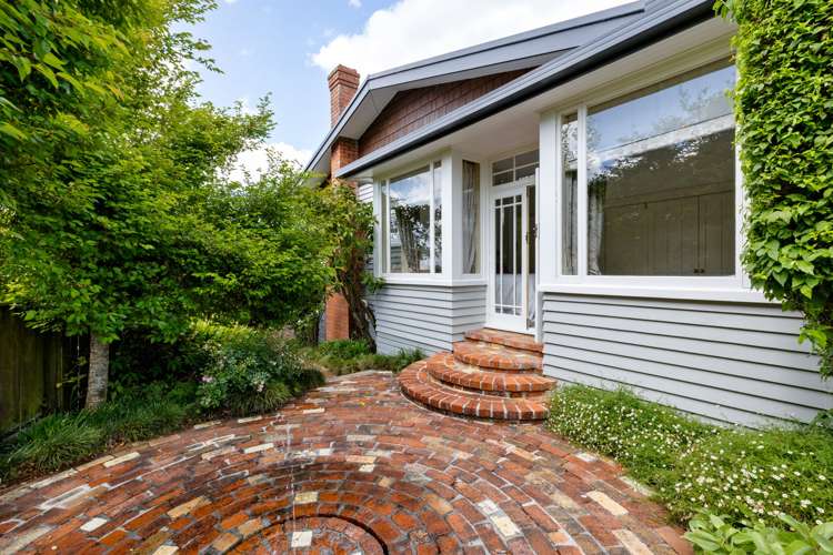 58 Lake Crescent Hamilton Lake_30