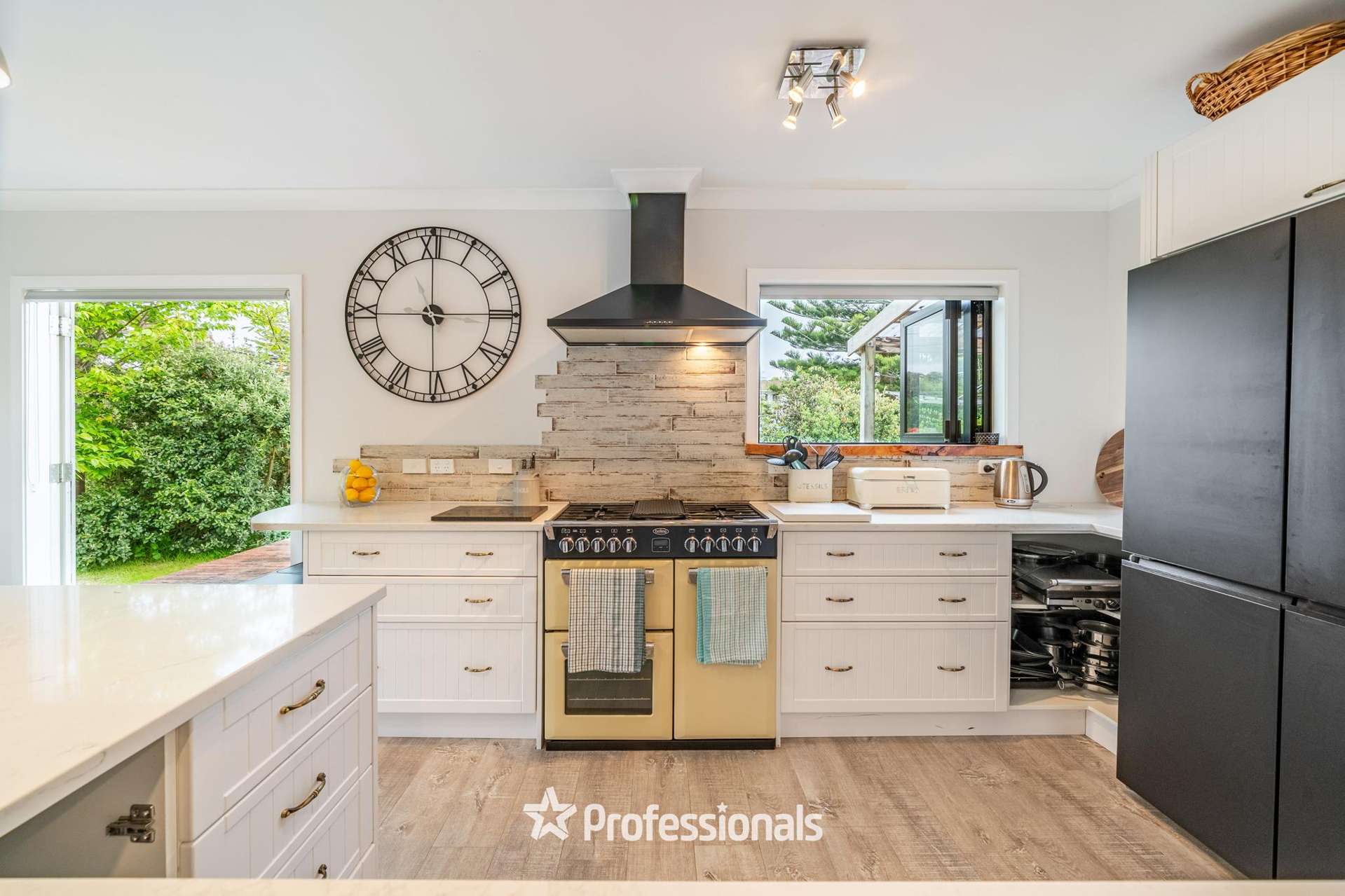 8 Sydney Crescent Raumati South_0