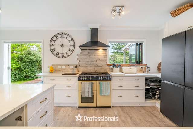 FAMILY HOME ON MASSIVE SECTION