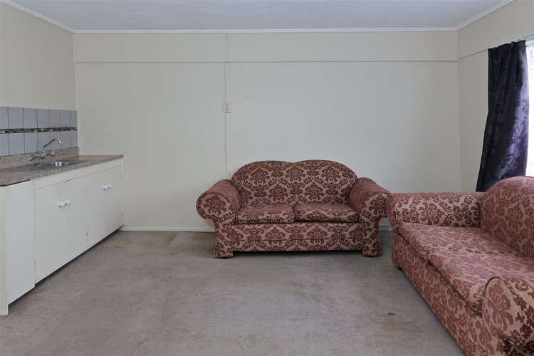 4247 Great North Road Glendene_21