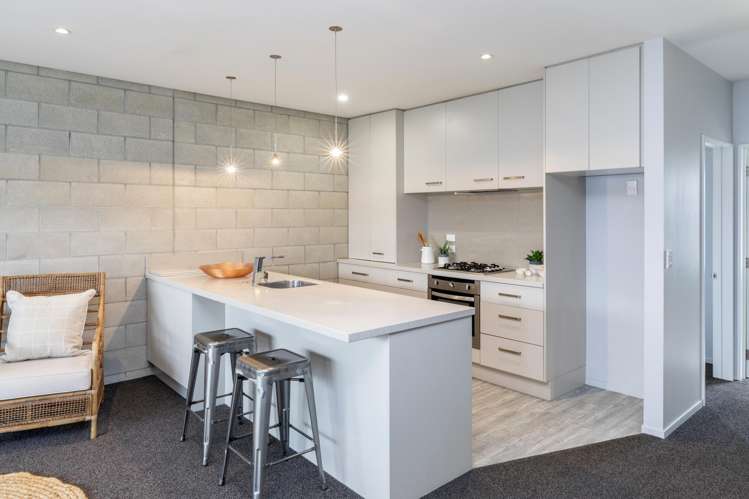 2/24 Dickens Street Addington_3