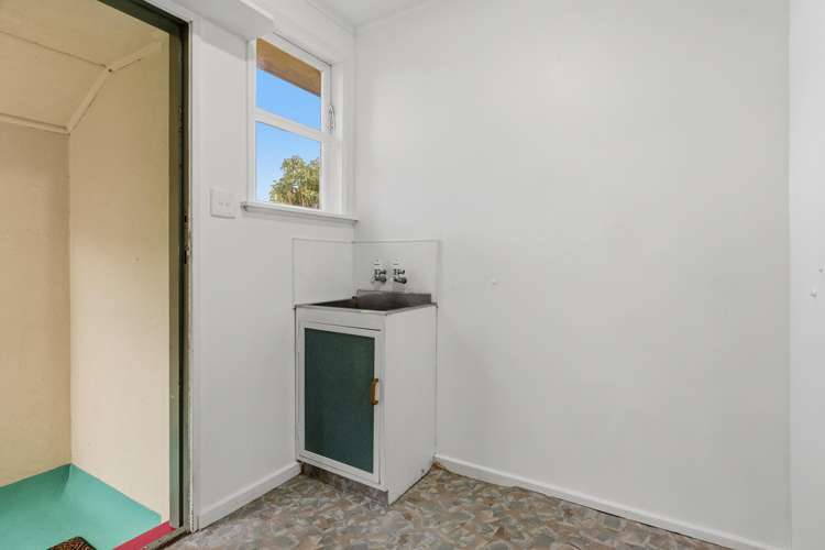 35 Columba Avenue Calton Hill_15