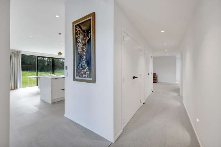 66 Flint Road West Stratford_3