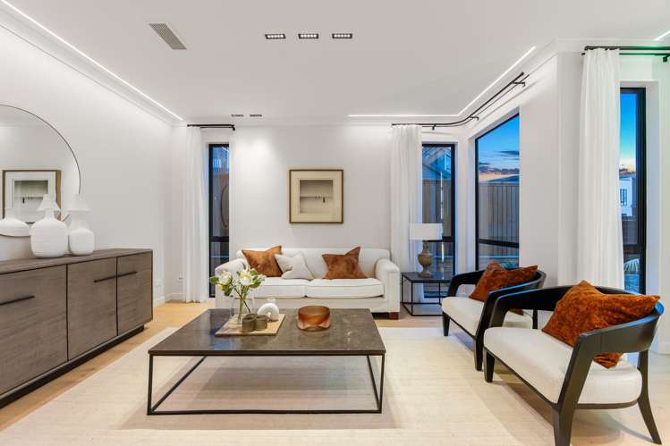 7 Headsail Drive Long Bay_9