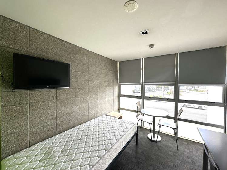 221/133 Beach Road 10015_2