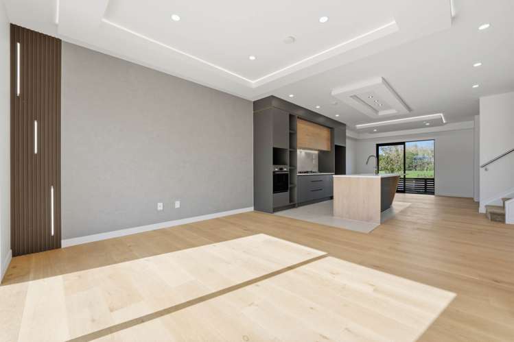 Unit 4/91 Otuwairoa Esplanade_0