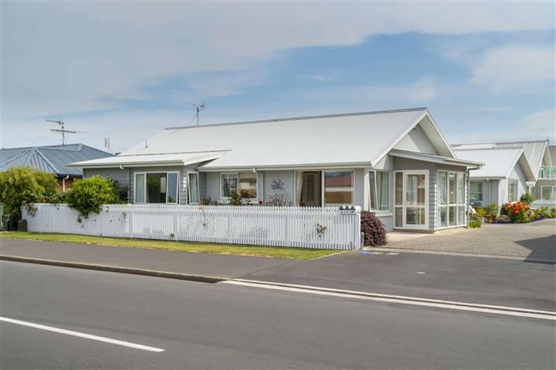 8 Reid Avenue Mosgiel_0