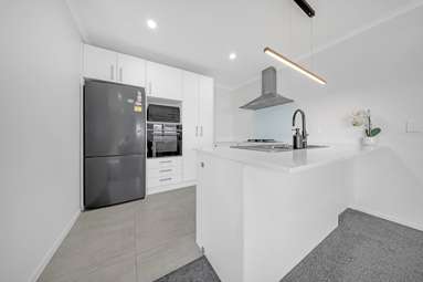 14 Whareatua Avenue_2