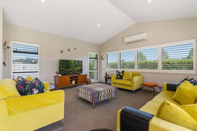 12 Ellesmere Close Pyes Pa_12