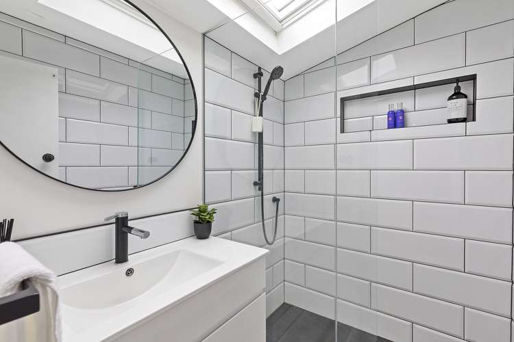 95 Mornington Road Brooklyn_12