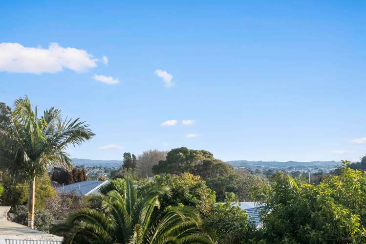 1/36 Kaipatiki Road Glenfield_7