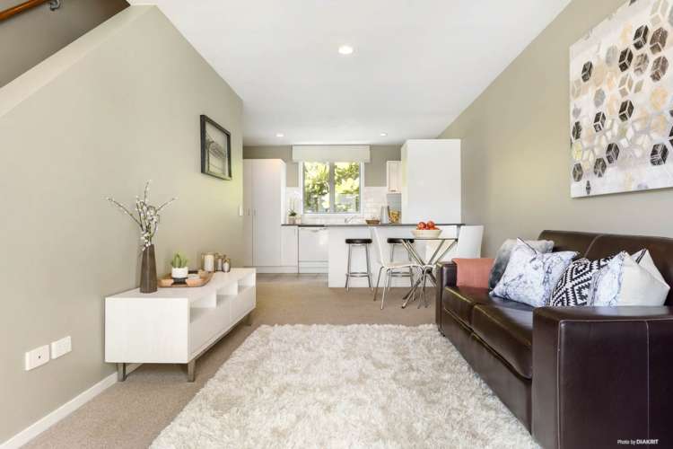 18/29 Rossmay Terrace Mount Eden_5