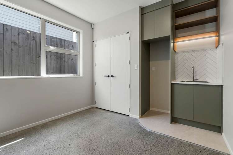 38 Antrim Crescent Otara_23