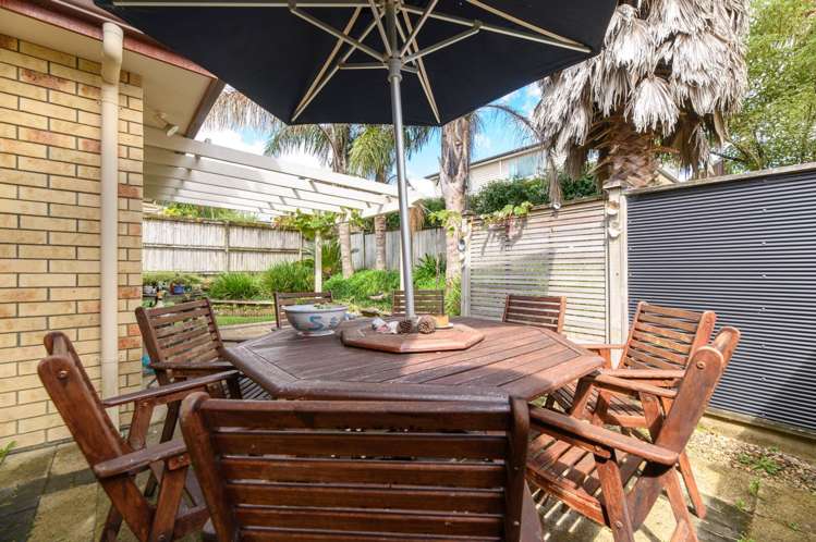 1 Mary Forgham Drive Greenhithe_6