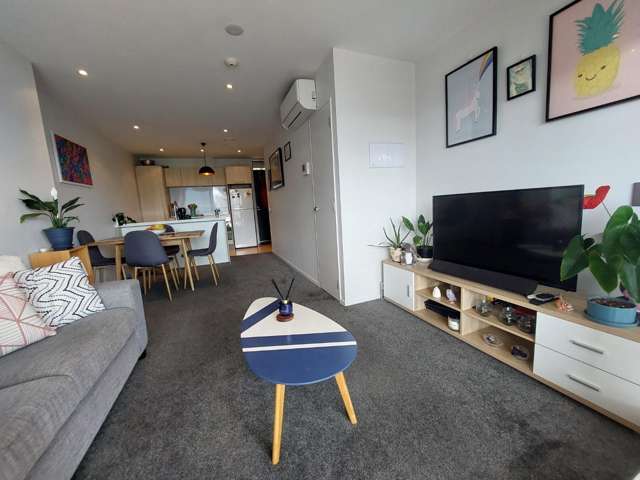 Immaculate Living, Furnished Apartment