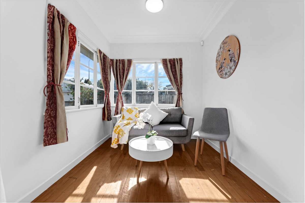 92 Mangere Road_2