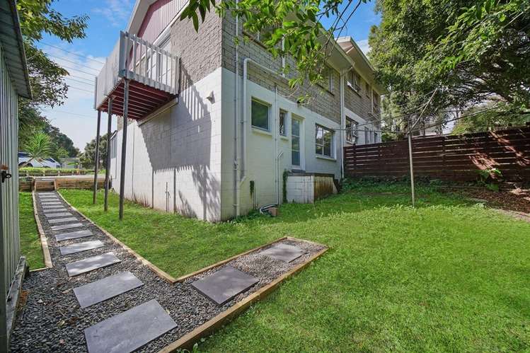 2/10 Woodvale Road Glen Eden_17