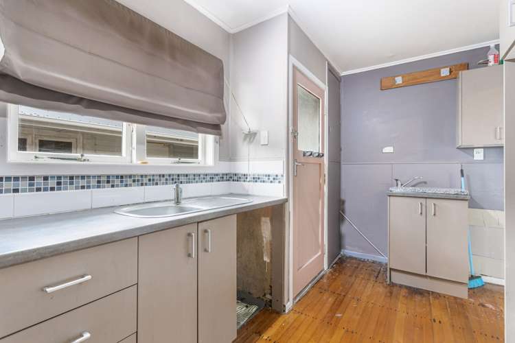 15 Paton Avenue Te Atatu South_5