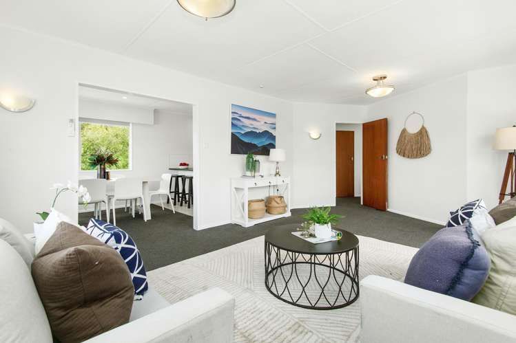 17 Gainsborough Grove Belmont_7