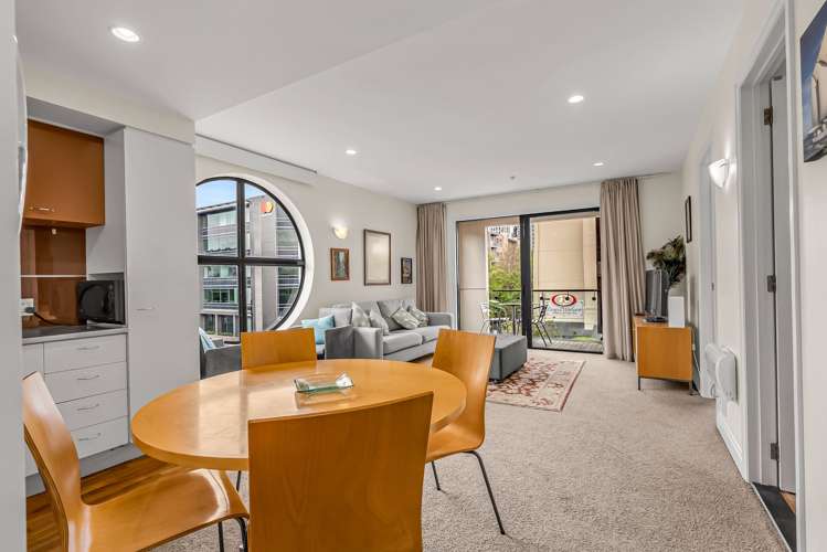 2G/20 Pakenham St East City Centre_9