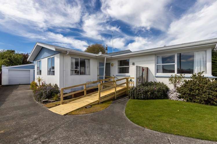 6 Moana Crescent_0