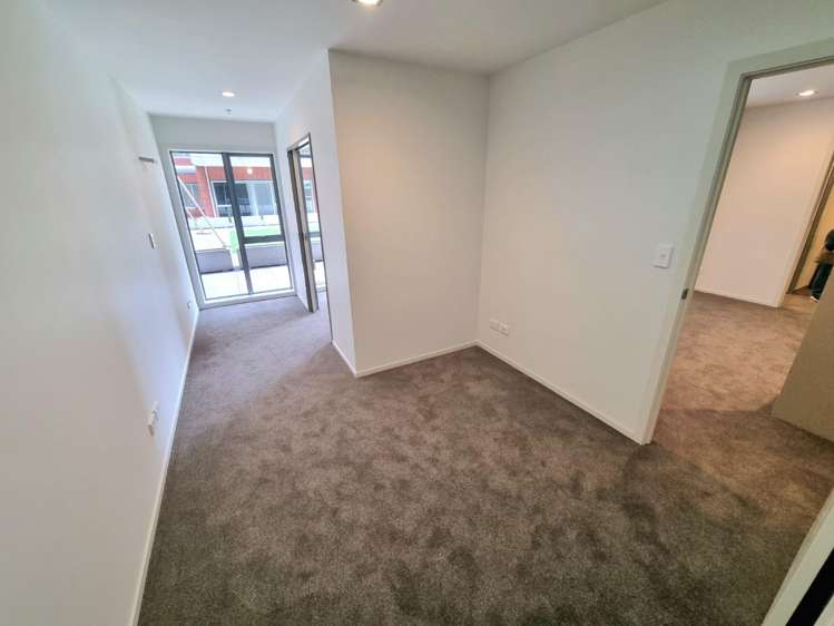 101/4 Wagener Place 1727_11