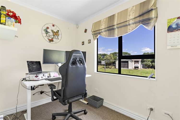 38 Portland Road Carterton_13