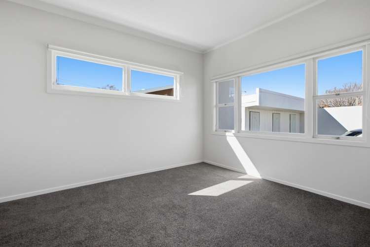 3/493A Devonport Road Avenues_5