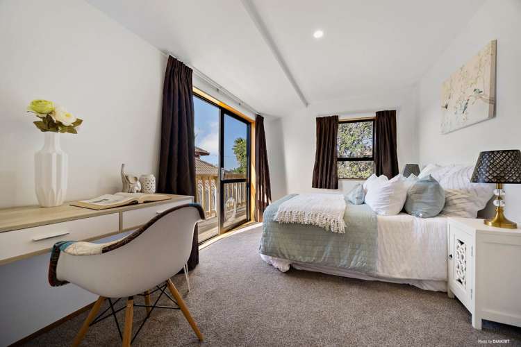 2/12 Spears Place Botany Downs_12