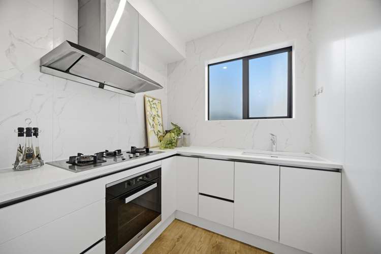 5 Luff Place Long Bay_16