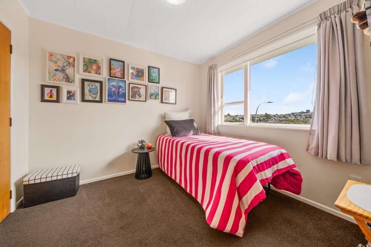 24 Omapere Street Waitangirua_12