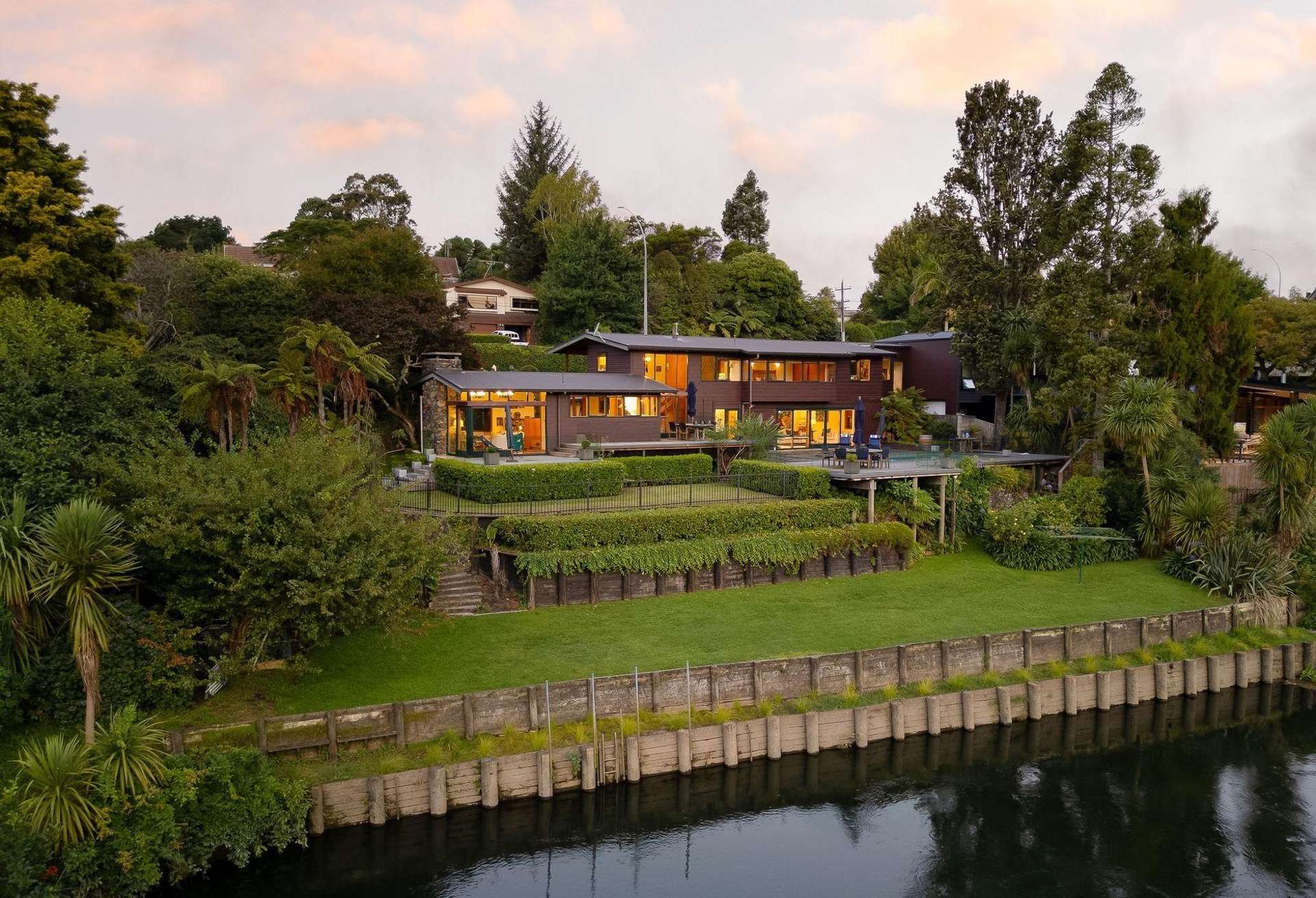 1033 River Road Queenwood_0