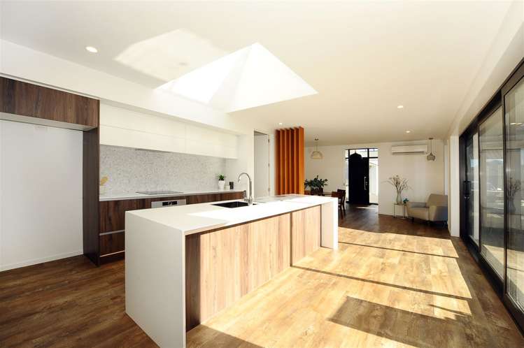 53 Vernon Drive Lincoln_21