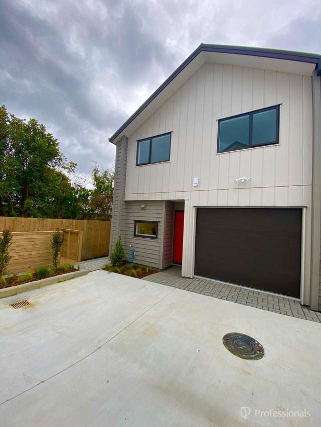 4 Bedrooms in Papatoetoe