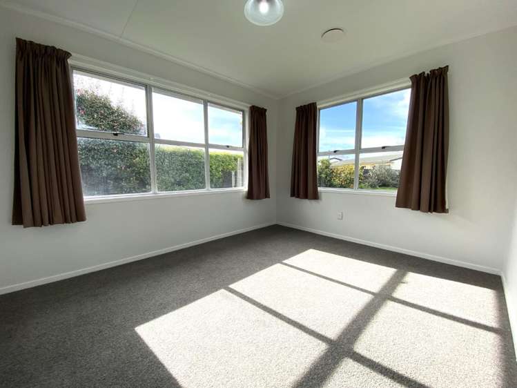 2A Lipscombe Crescent 10484_6